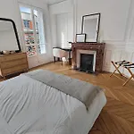 Amazing Refurbished Flat In Paris V